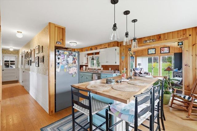 48 Bushey Drive, Shelburne, VT 05482