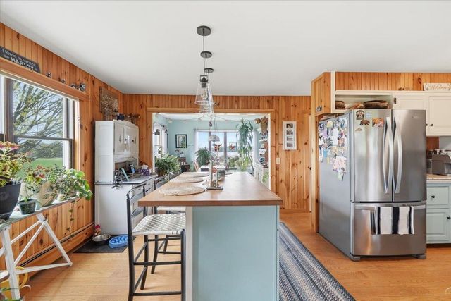48 Bushey Drive, Shelburne, VT 05482