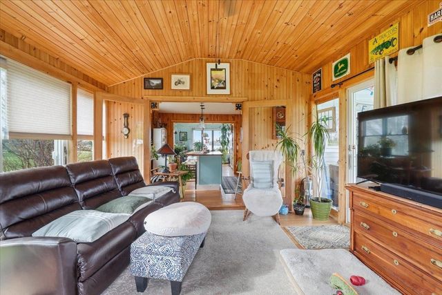 48 Bushey Drive, Shelburne, VT 05482