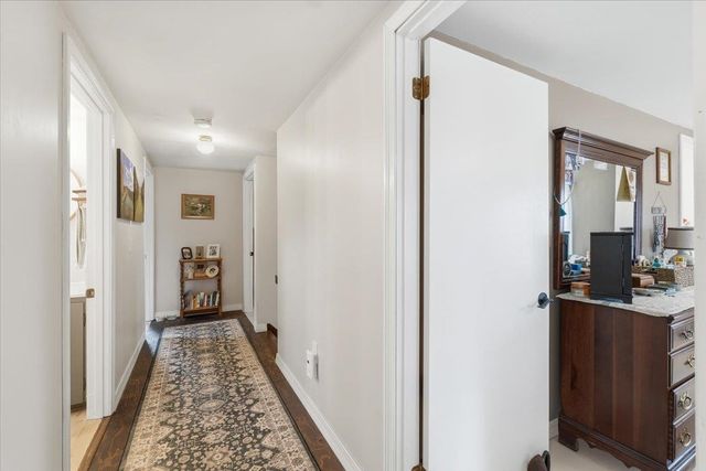 48 Bushey Drive, Shelburne, VT 05482
