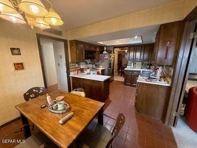 6435 BELTON Road, El Paso, TX 79912