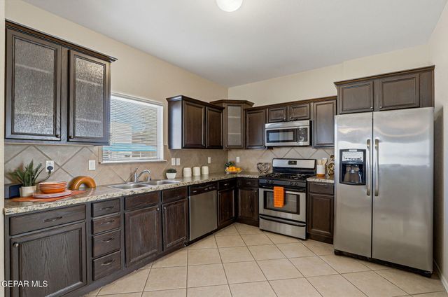 14207 SILVER POINT Avenue, El Paso, TX 79938