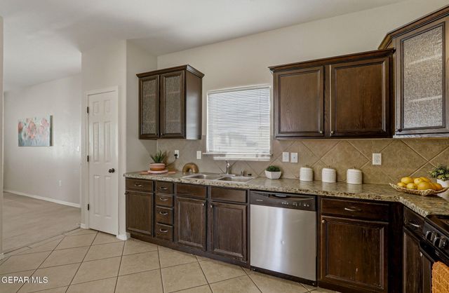 14207 SILVER POINT Avenue, El Paso, TX 79938