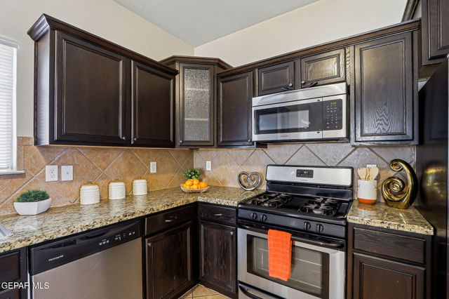 14207 SILVER POINT Avenue, El Paso, TX 79938