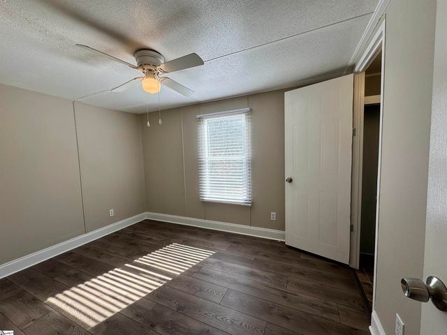 262 Geddy Road, Gray Court, SC 29645