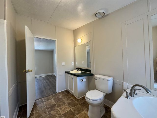 262 Geddy Road, Gray Court, SC 29645