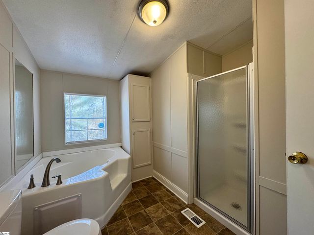 262 Geddy Road, Gray Court, SC 29645