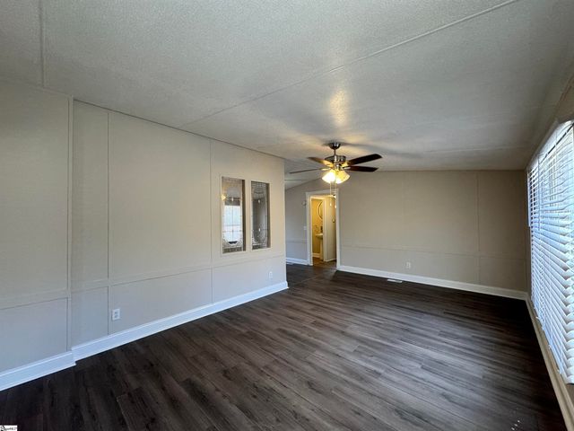 262 Geddy Road, Gray Court, SC 29645