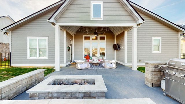 7032 Balcolm Ct, College Grove, TN 37046