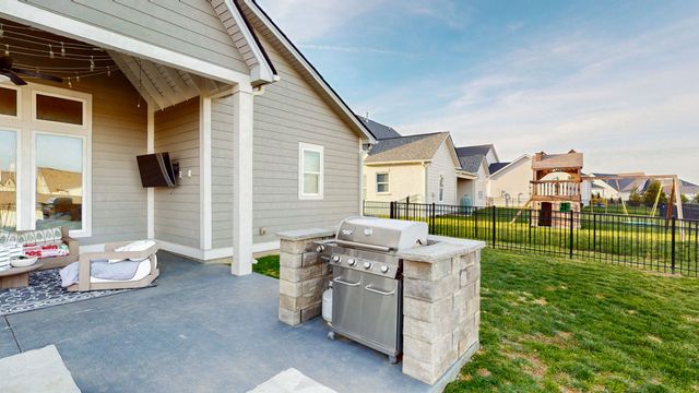 7032 Balcolm Ct, College Grove, TN 37046