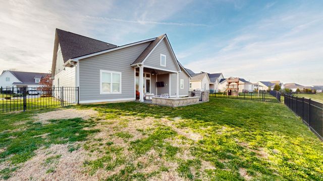 7032 Balcolm Ct, College Grove, TN 37046