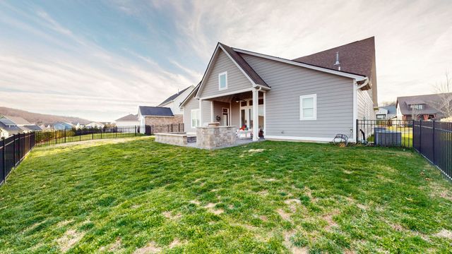 7032 Balcolm Ct, College Grove, TN 37046