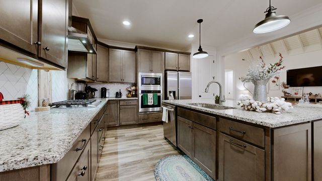 7032 Balcolm Ct, College Grove, TN 37046