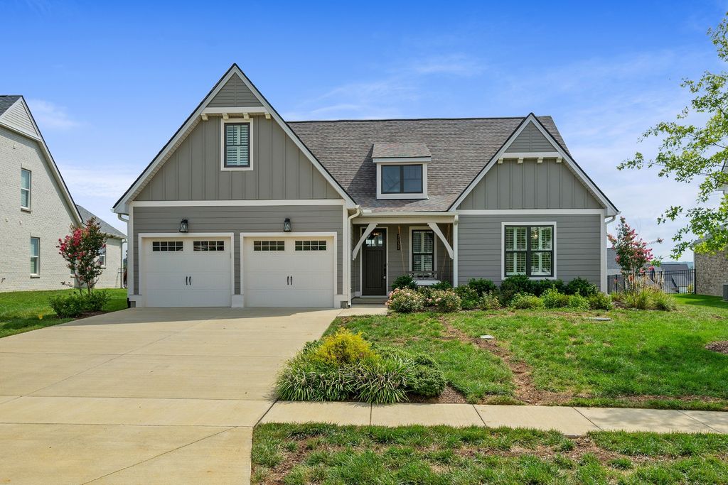 7032 Balcolm Ct, College Grove, TN 37046