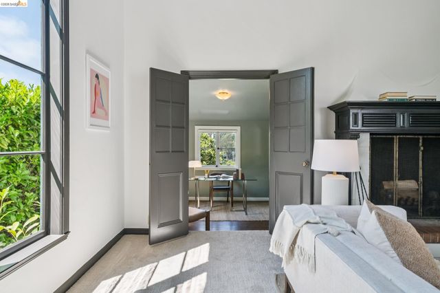 5933 Johnston Dr., Oakland, CA 94611