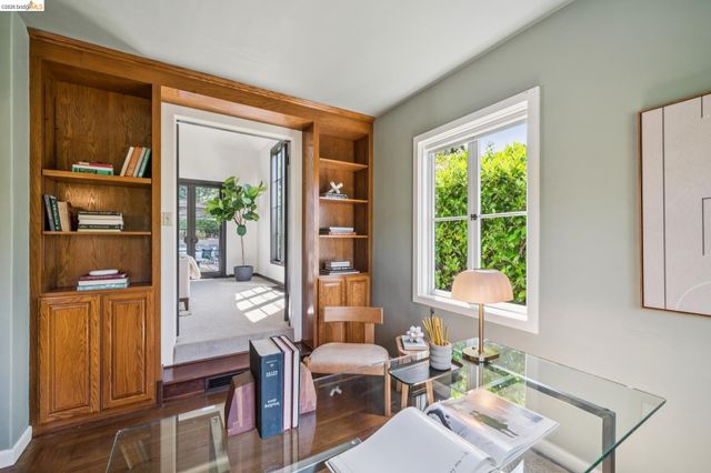 5933 Johnston Dr., Oakland, CA 94611