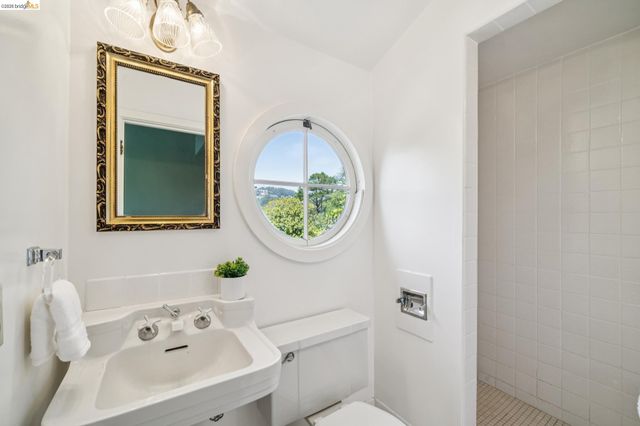 5933 Johnston Dr., Oakland, CA 94611