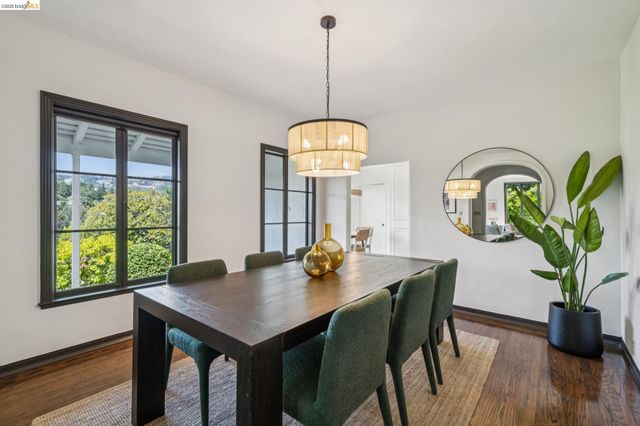 5933 Johnston Dr., Oakland, CA 94611