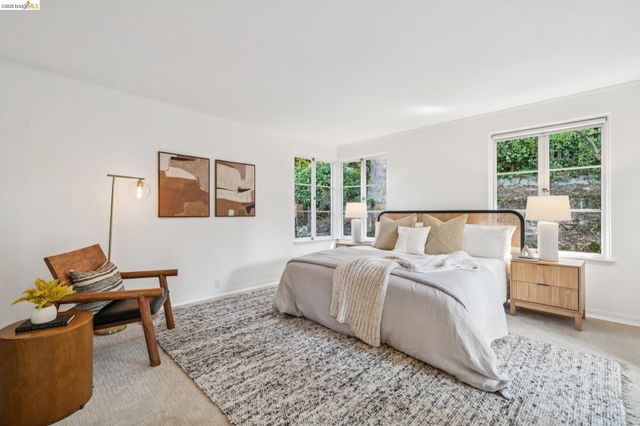 5933 Johnston Dr., Oakland, CA 94611
