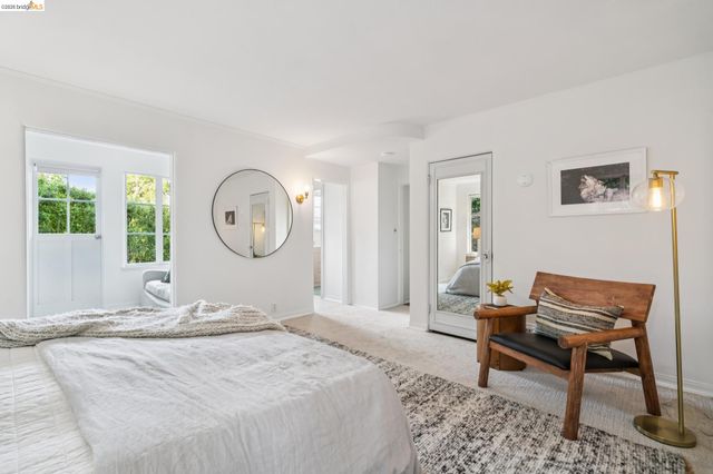 5933 Johnston Dr., Oakland, CA 94611
