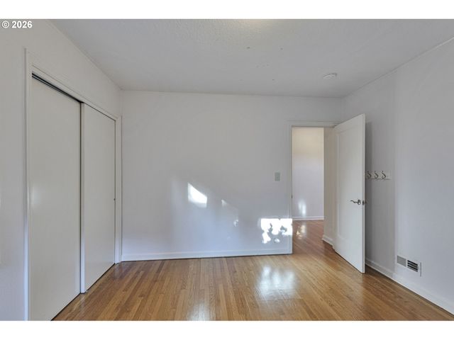 6815 Sw 8TH Ave, Portland, OR 97219