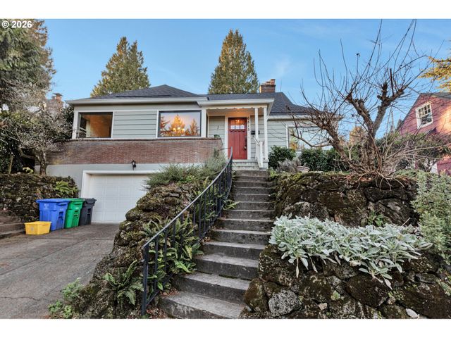 6815 Sw 8TH Ave, Portland, OR 97219