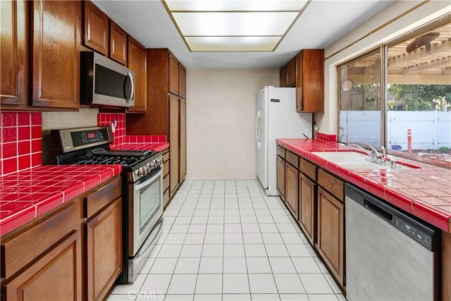 6631 Wintertree Drive, Riverside, CA 92506