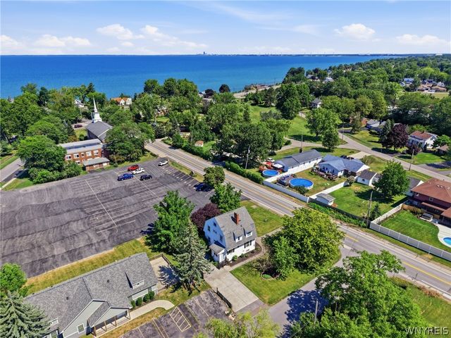 2545 Amsdell Road, Hamburg, NY 14075