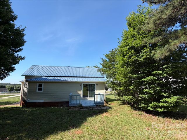 7201 Gilead Road, Huntersville, NC 28078