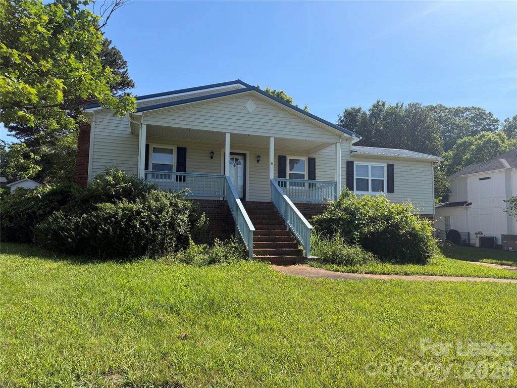 7201 Gilead Road, Huntersville, NC 28078