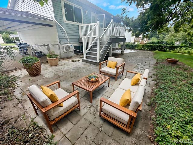 5243 Ville Maria Lane, Hazelwood, MO 63042