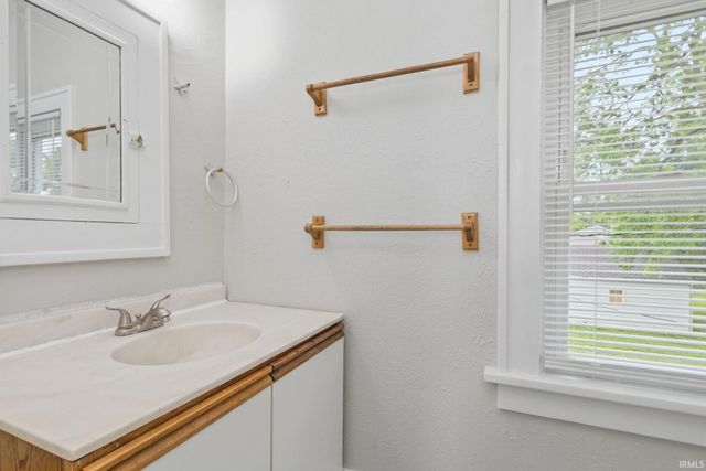 935 S 26th Street, South Bend, IN 46615
