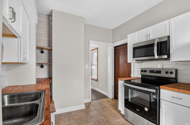 935 S 26th Street, South Bend, IN 46615