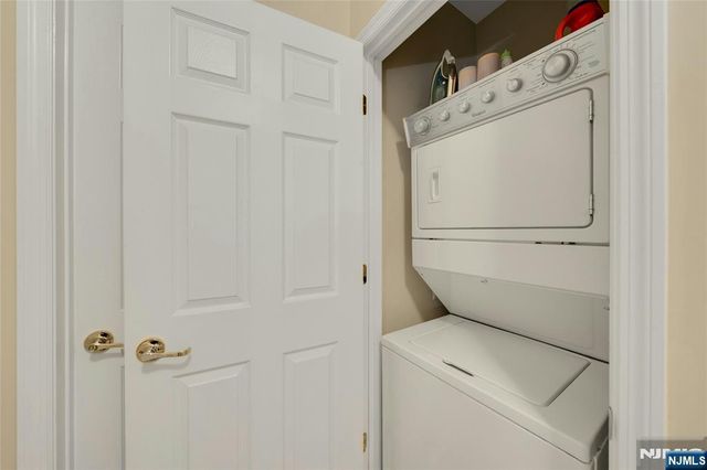 10 Iris Lane 605, Garfield, NJ 07026