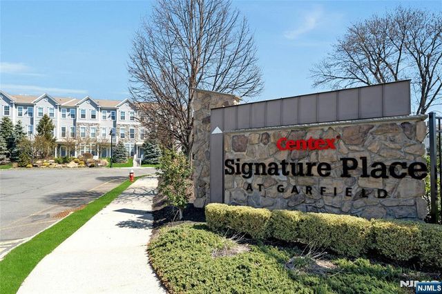 10 Iris Lane 605, Garfield, NJ 07026