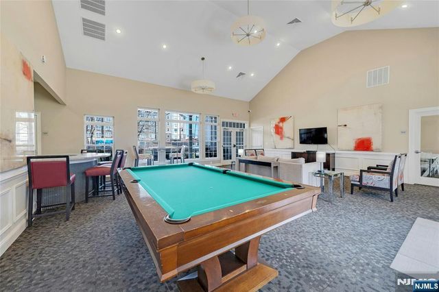 10 Iris Lane 605, Garfield, NJ 07026