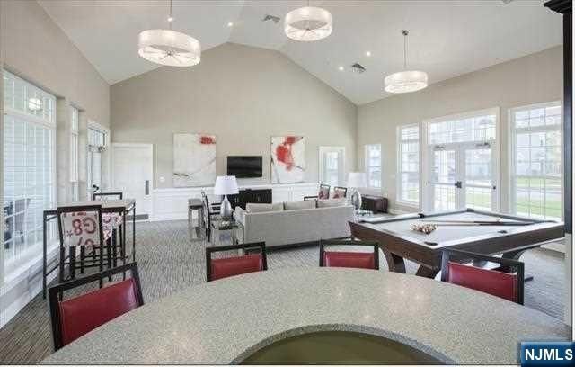 10 Iris Lane 605, Garfield, NJ 07026