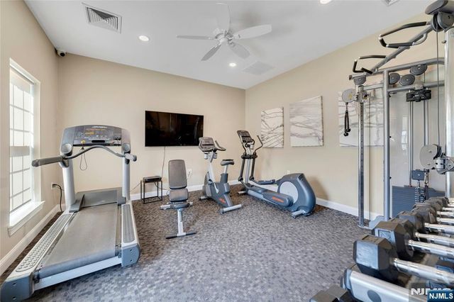 10 Iris Lane 605, Garfield, NJ 07026