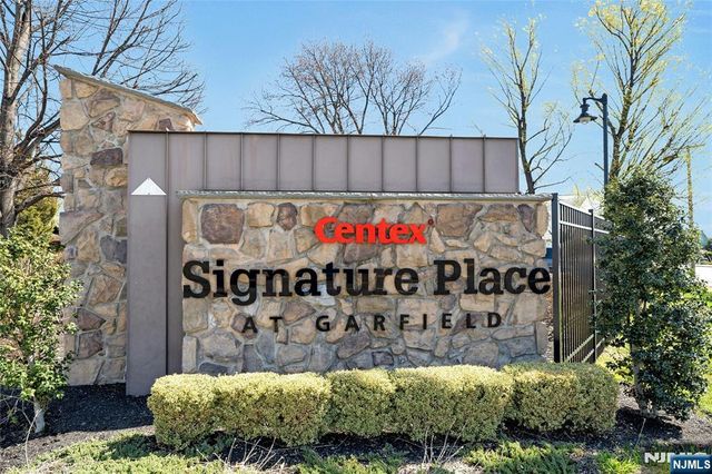 10 Iris Lane 605, Garfield, NJ 07026