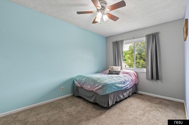 13417 Chandler Street, Omaha, NE 68136