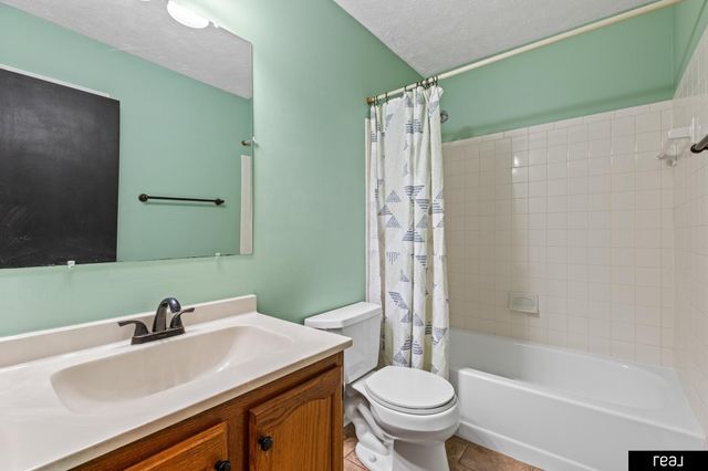 13417 Chandler Street, Omaha, NE 68136