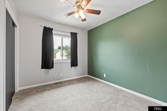 13417 Chandler Street, Omaha, NE 68136