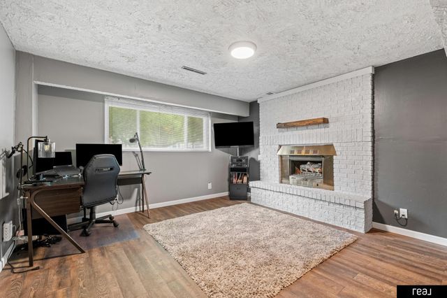 13417 Chandler Street, Omaha, NE 68136