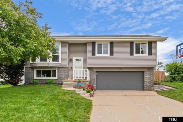 13417 Chandler Street, Omaha, NE 68136