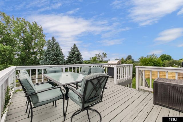 13417 Chandler Street, Omaha, NE 68136