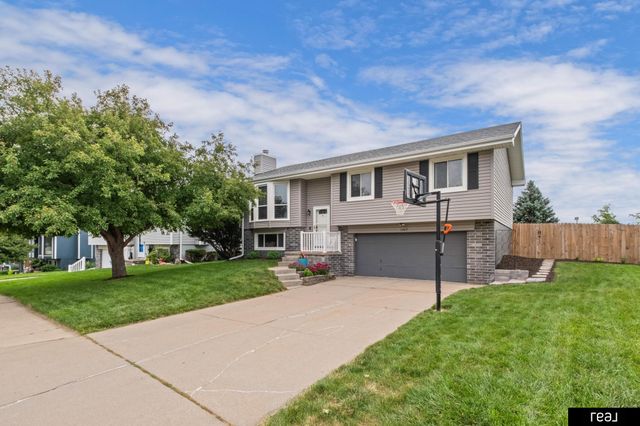 13417 Chandler Street, Omaha, NE 68136