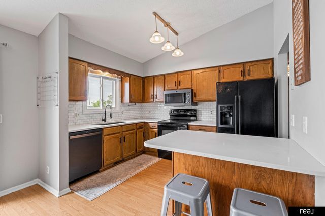 13417 Chandler Street, Omaha, NE 68136