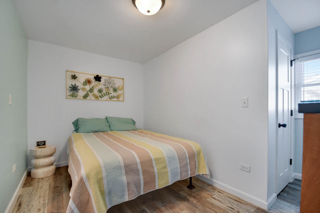 1708 N Center Street, Crest Hill, IL 60403