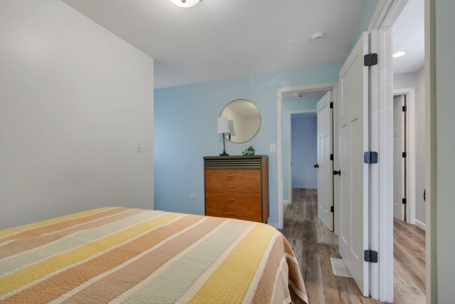 1708 N Center Street, Crest Hill, IL 60403