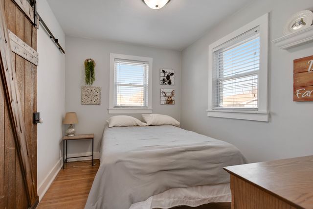 1708 N Center Street, Crest Hill, IL 60403